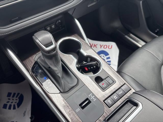 2021 Toyota Highlander Hybrid Platinum