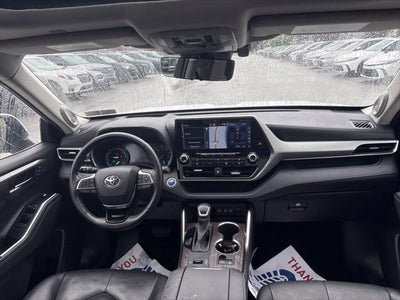 2021 Toyota Highlander Hybrid Platinum
