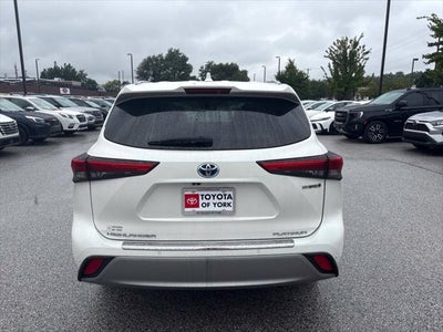 2021 Toyota Highlander Hybrid Platinum