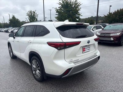 2021 Toyota Highlander Hybrid Platinum