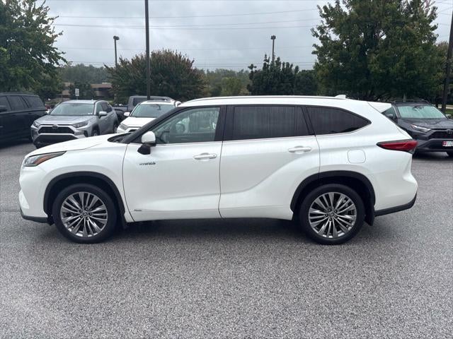 2021 Toyota Highlander Hybrid Platinum