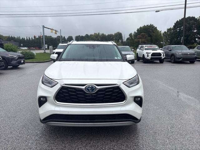 2021 Toyota Highlander Hybrid Platinum