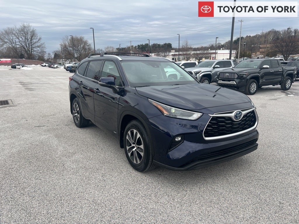 2022 Toyota Highlander Hybrid XLE