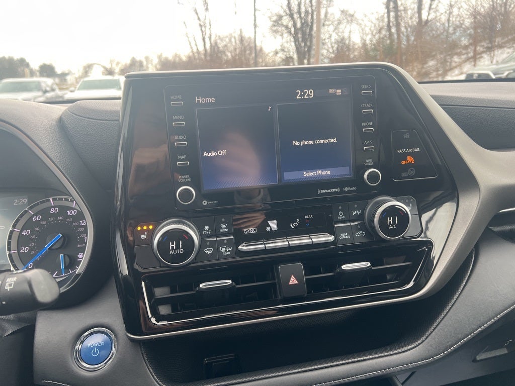 2022 Toyota Highlander Hybrid XLE