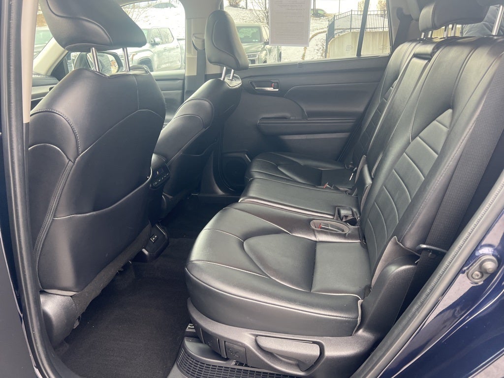 2022 Toyota Highlander Hybrid XLE