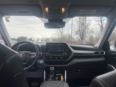 2022 Toyota Highlander Hybrid XLE