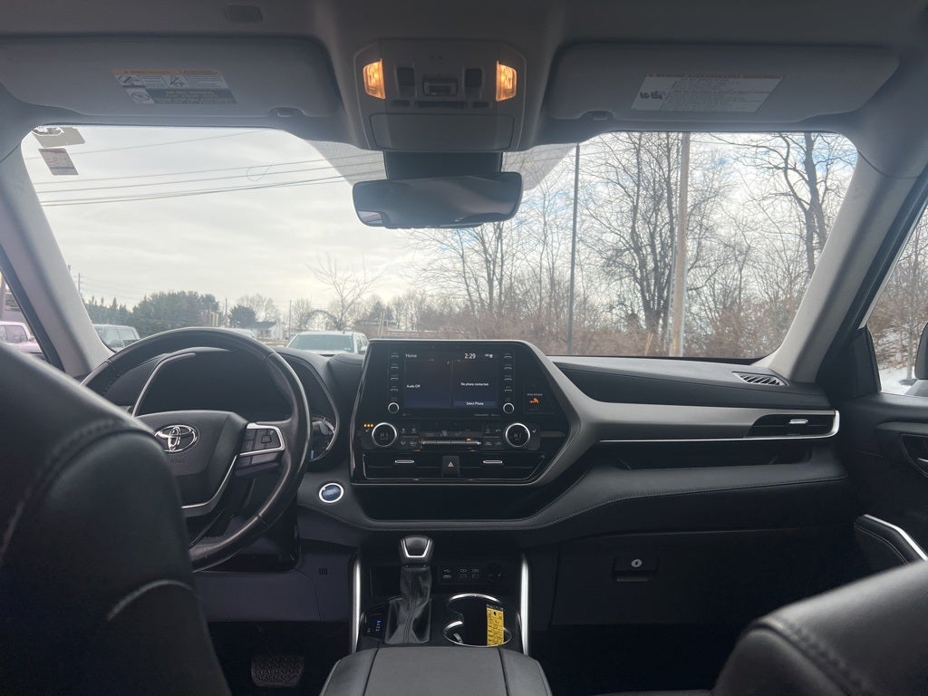 2022 Toyota Highlander Hybrid XLE