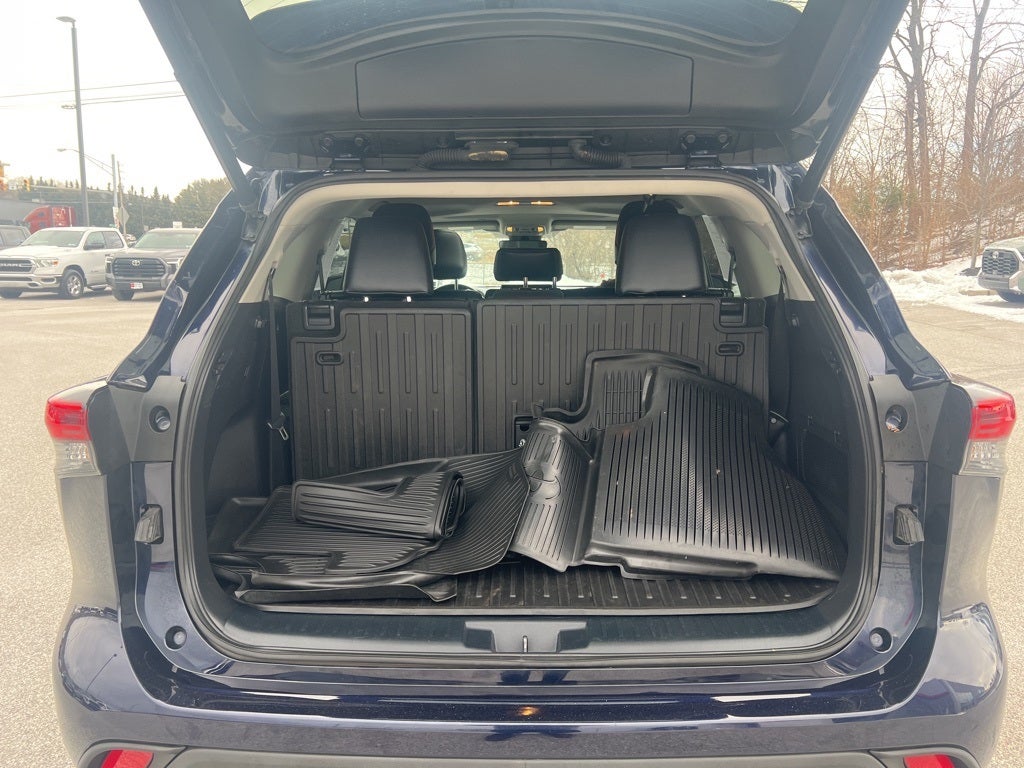 2022 Toyota Highlander Hybrid XLE