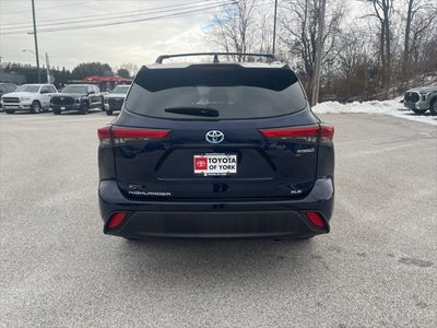 2022 Toyota Highlander Hybrid XLE