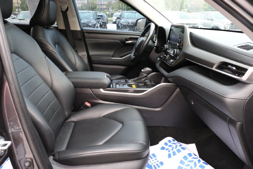 2021 Toyota Highlander Hybrid XLE