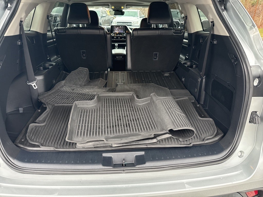 2022 Toyota Highlander Hybrid XLE