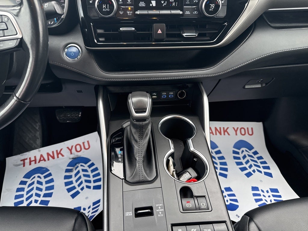 2022 Toyota Highlander Hybrid XLE