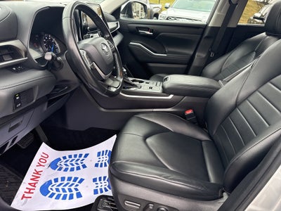 2022 Toyota Highlander Hybrid XLE