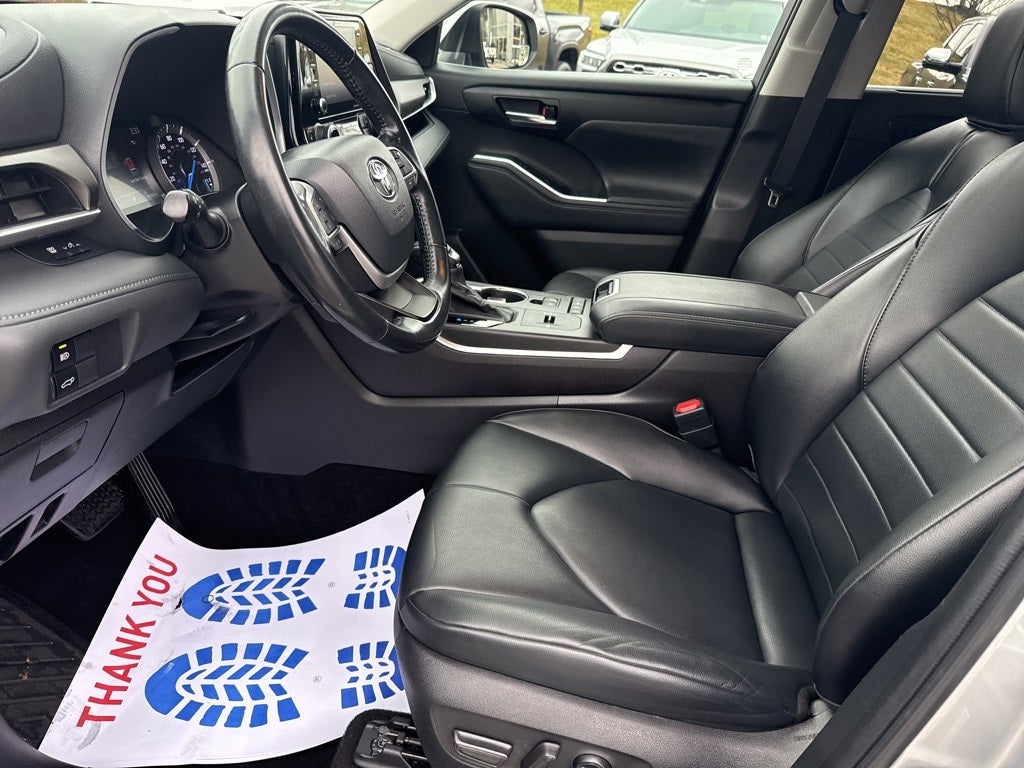 2022 Toyota Highlander Hybrid XLE