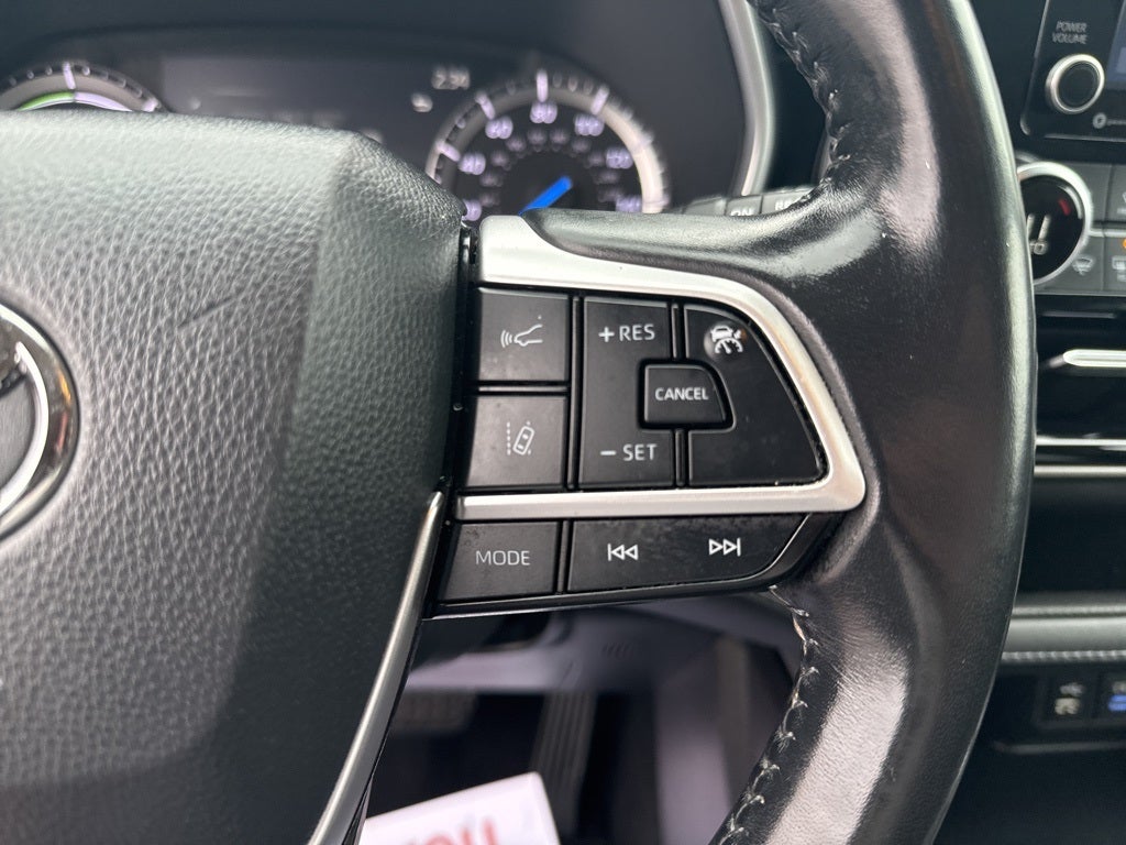 2022 Toyota Highlander Hybrid XLE