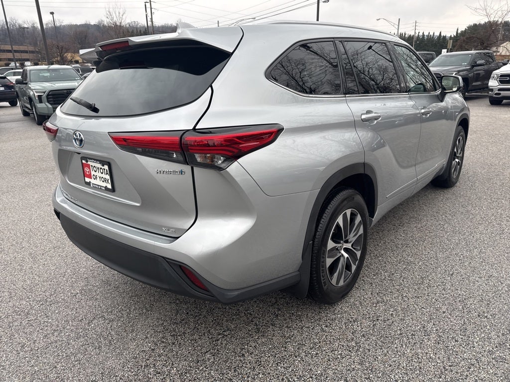 2022 Toyota Highlander Hybrid XLE