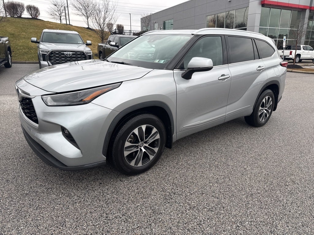 2022 Toyota Highlander Hybrid XLE