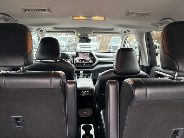 2022 Toyota Highlander Hybrid XLE