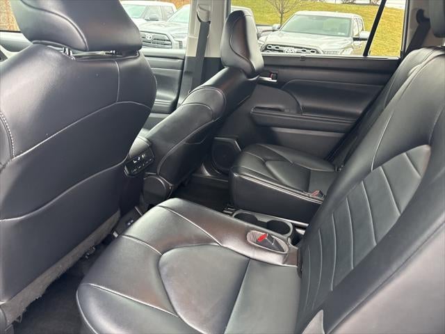 2022 Toyota Highlander Hybrid XLE