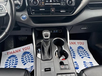 2022 Toyota Highlander Hybrid XLE