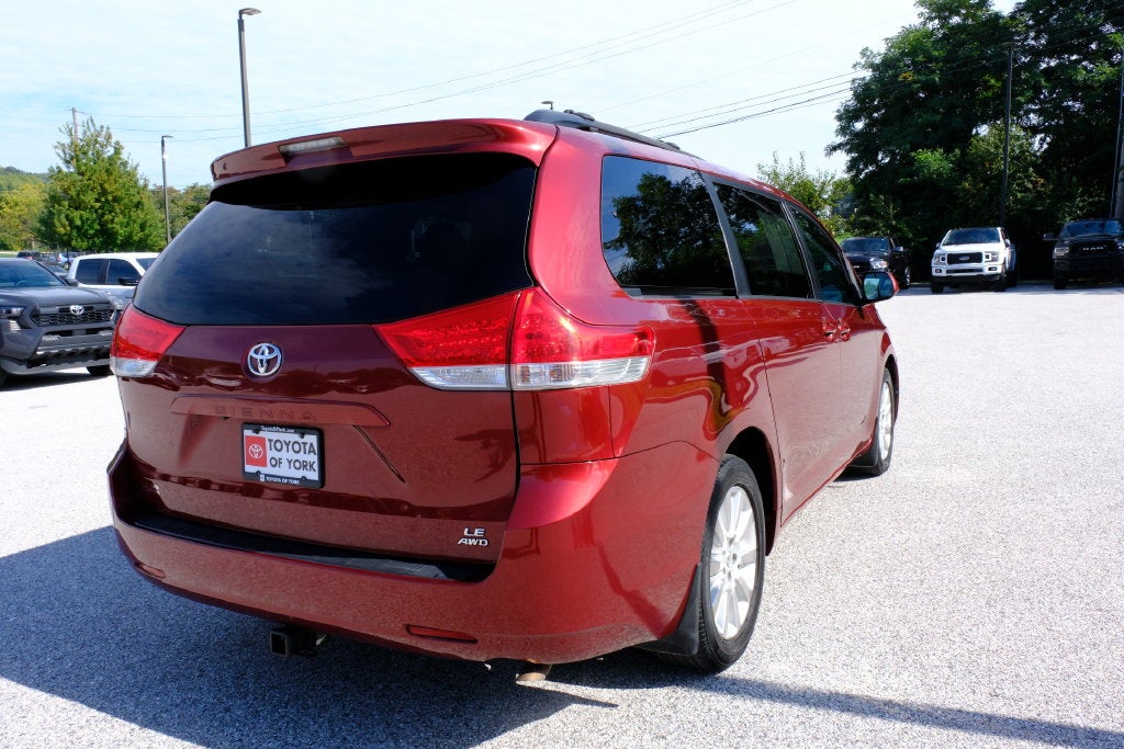 2011 Toyota Sienna LE