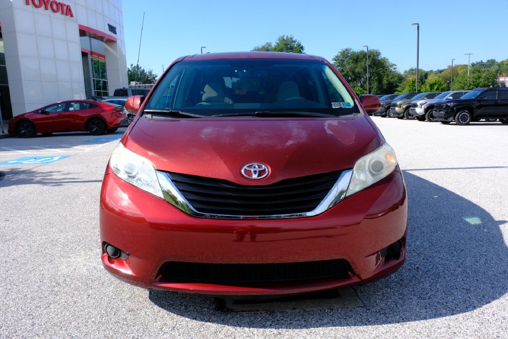 2011 Toyota Sienna LE