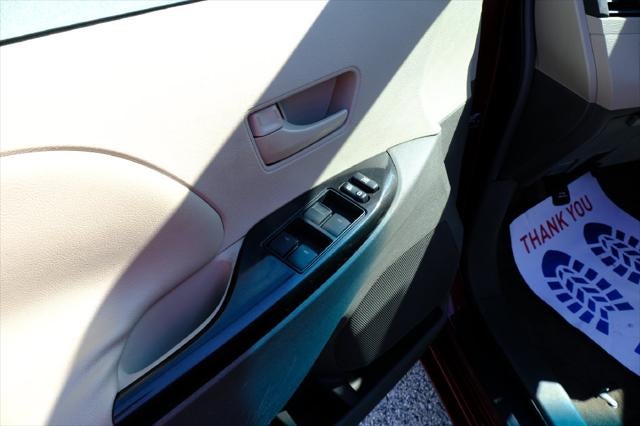 2011 Toyota Sienna LE