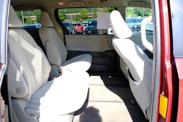 2011 Toyota Sienna LE