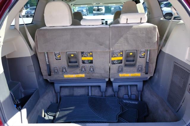 2011 Toyota Sienna LE