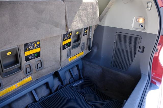 2011 Toyota Sienna LE