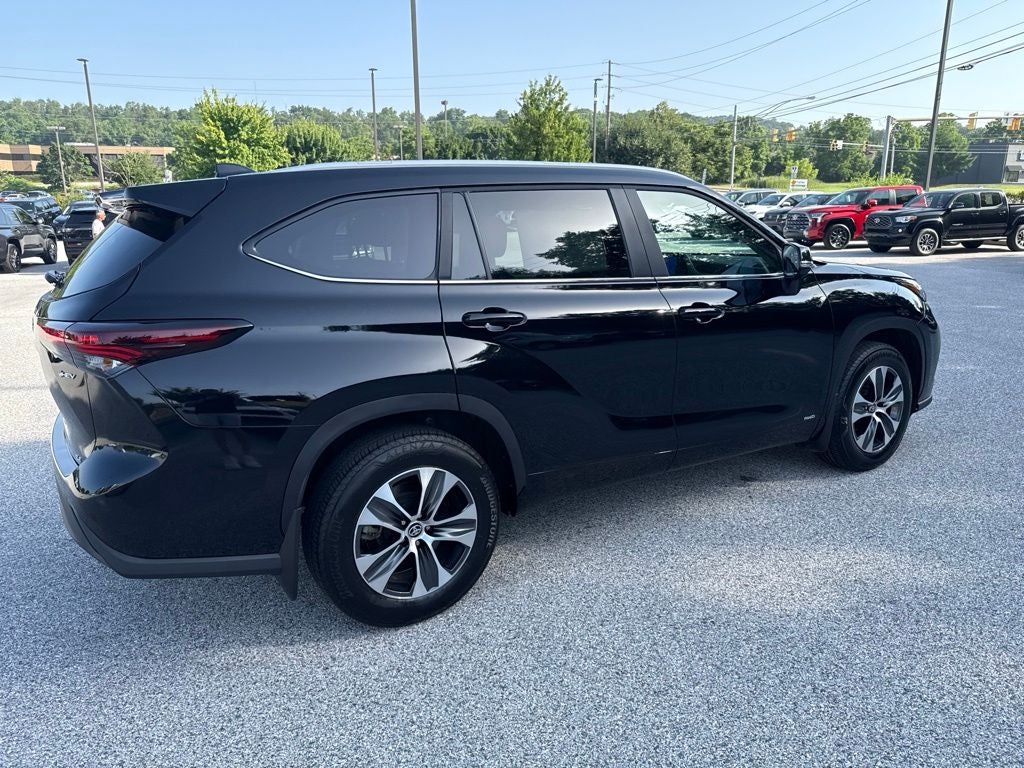 2026 Toyota Highlander Hybrid XLE