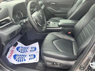 2023 Toyota Highlander XLE
