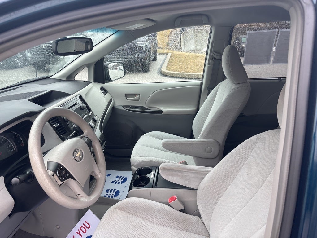 2011 Toyota Sienna Base
