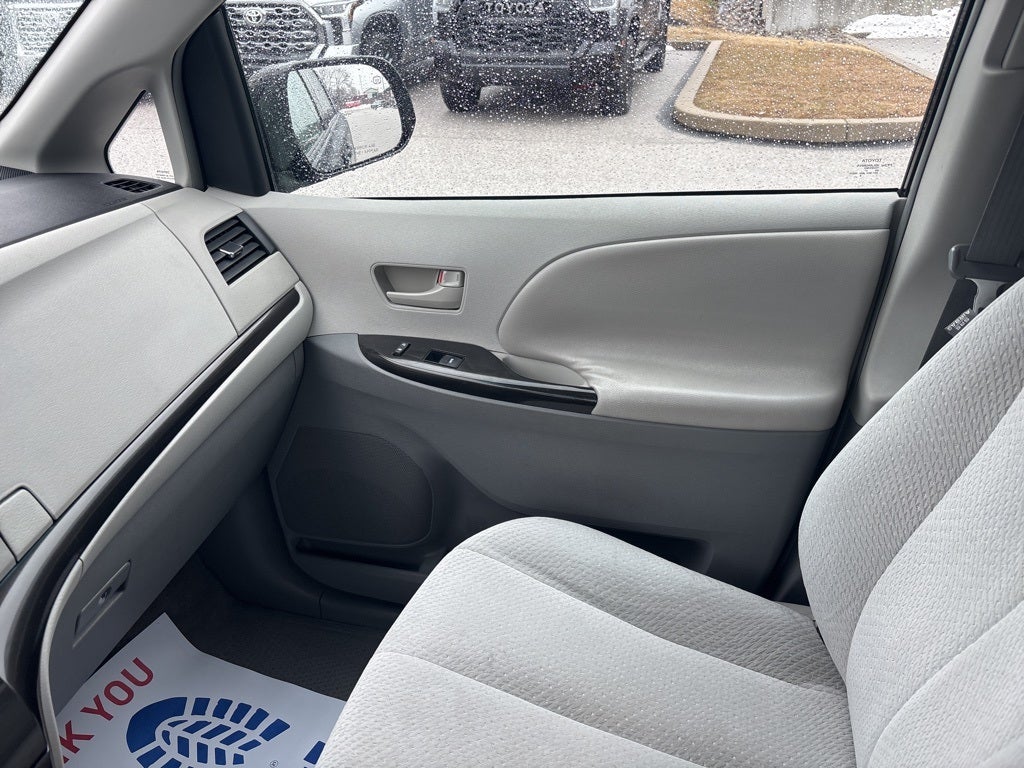 2011 Toyota Sienna Base