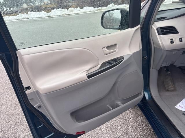 2011 Toyota Sienna Base