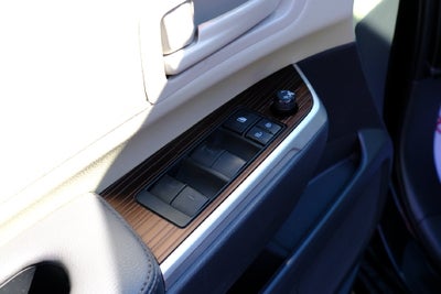 2022 Toyota Sienna LE 8 Passenger