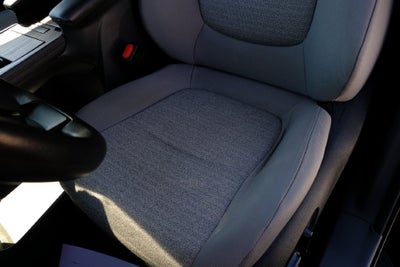 2022 Toyota Sienna LE 8 Passenger