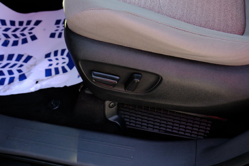 2022 Toyota Sienna LE 8 Passenger