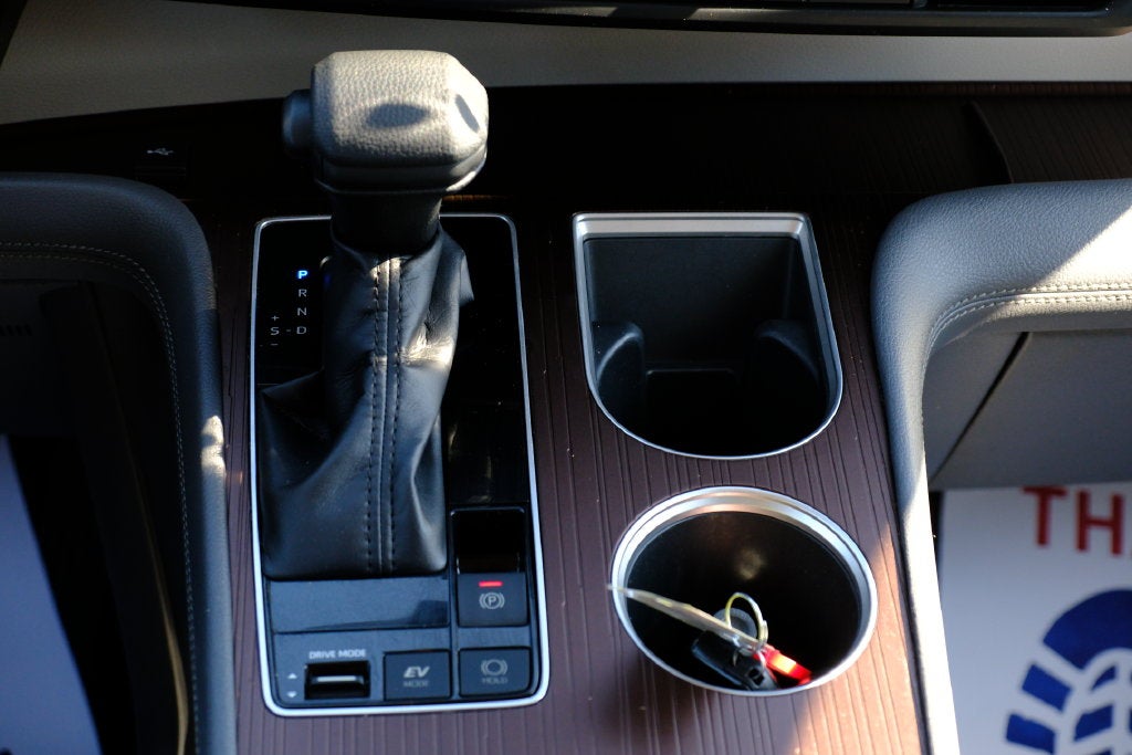 2022 Toyota Sienna LE 8 Passenger