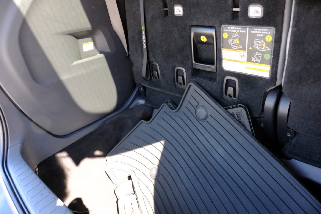 2022 Toyota Sienna LE 8 Passenger