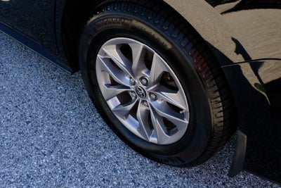 2022 Toyota Sienna LE 8 Passenger