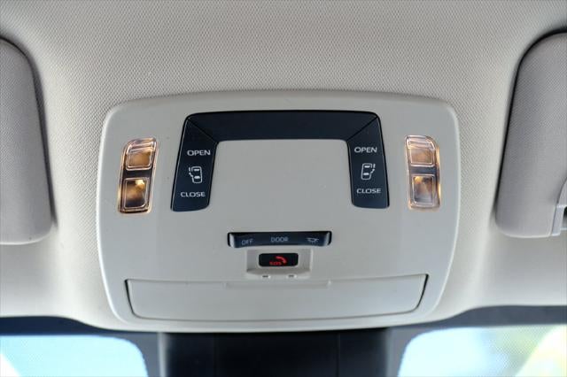 2022 Toyota Sienna LE 8 Passenger