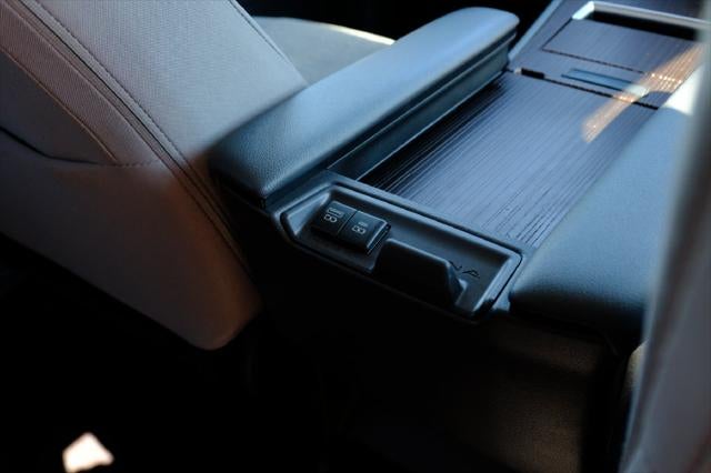 2022 Toyota Sienna LE 8 Passenger