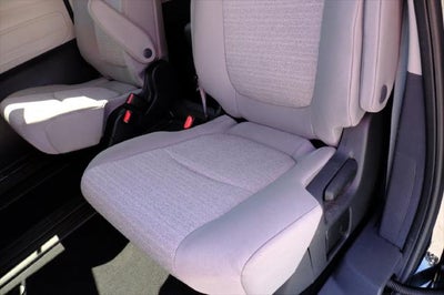 2022 Toyota Sienna LE 8 Passenger