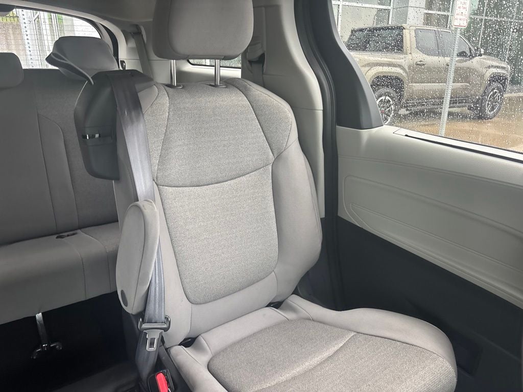 2024 Toyota Sienna LE 8 Passenger