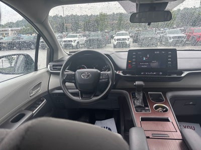 2024 Toyota Sienna LE 8 Passenger