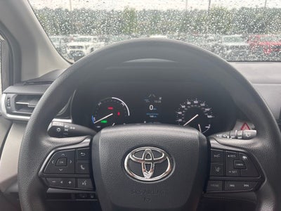 2024 Toyota Sienna LE 8 Passenger