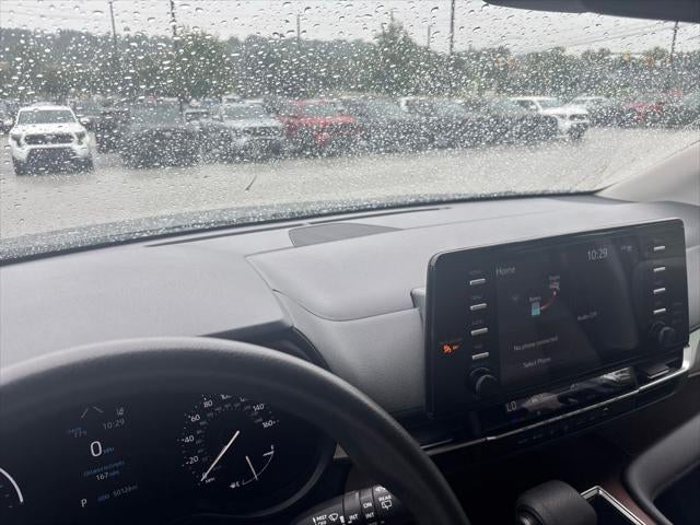 2024 Toyota Sienna LE 8 Passenger