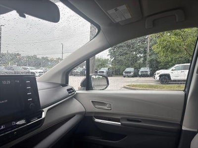 2024 Toyota Sienna LE 8 Passenger