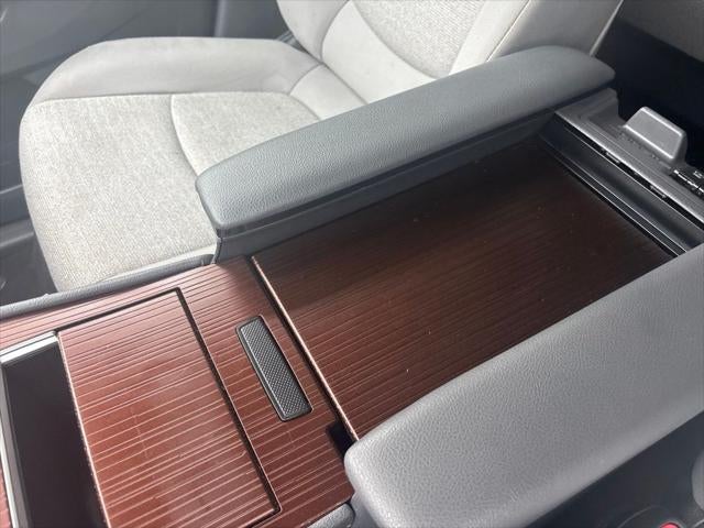 2024 Toyota Sienna LE 8 Passenger